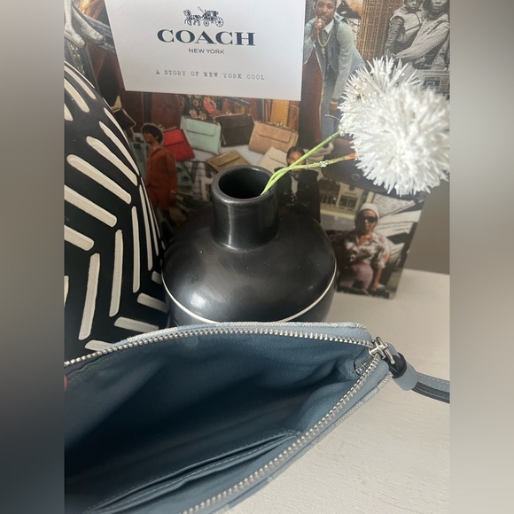 Dempsey Large Corner Zip Wristlet - Picture 6 of 9